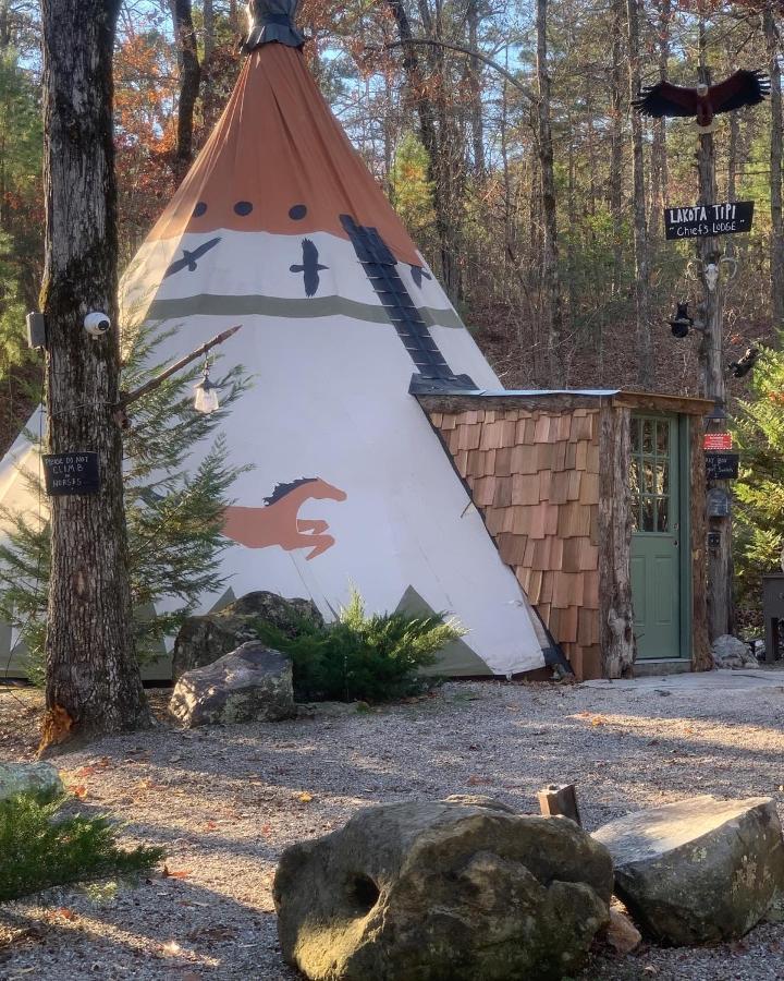 Bed and Breakfast Fox Pass Cabins Хот-Спрингс Экстерьер фото