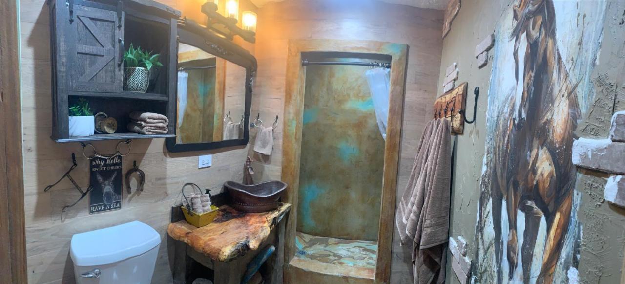 Bed and Breakfast Fox Pass Cabins Хот-Спрингс Экстерьер фото