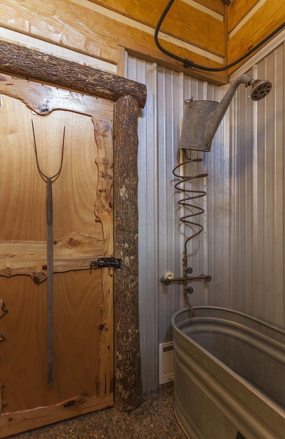 Bed and Breakfast Fox Pass Cabins Хот-Спрингс Экстерьер фото